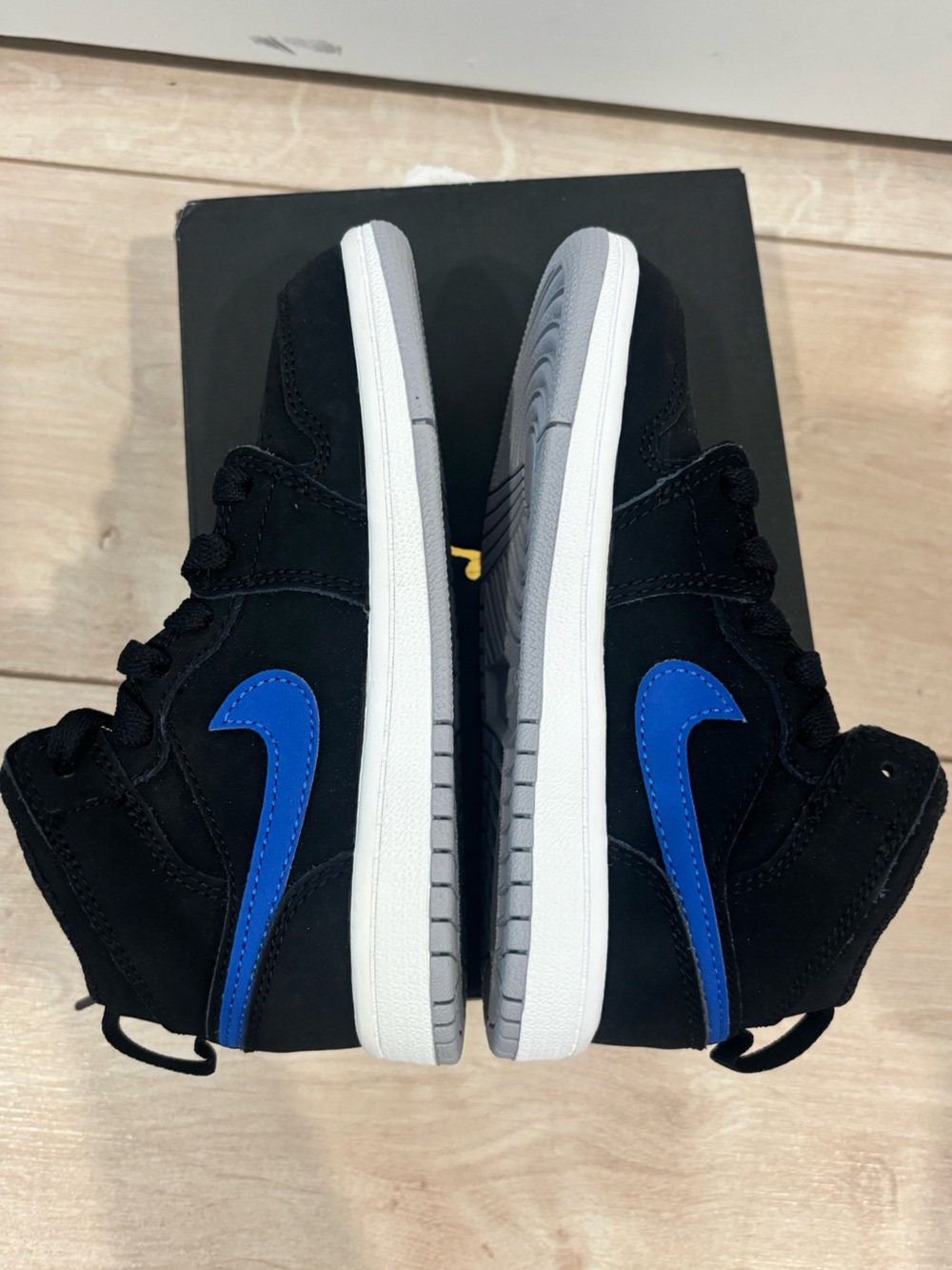 New in Box Toddler Jordan 1 Mid Multi Color Swoosh - Picture 7 of 10
